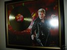 JOHNNY HALLYDAY-disque d'or 2500 exp allume le feu