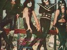 KISS 