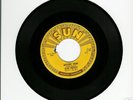 ELVIS PRESLEY record 45 rpm SUN LABEL 223 Mystery Train