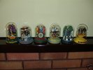 THE BEATLES. FRANKLIN MINT LTD. DOME BELL JAR SET.