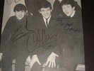 HOLLIES original autographs 60's photo signed by all 5