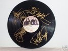 KISS  DYNASTY SIGNED VINYL LP