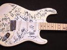 Fender Stratocaster signed Radiohead Weller Razorlight+