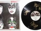 KISS: SIGNED by 4 