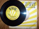 ELVIS P. SUN LABEL 45RPM -No#215-