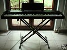 Piano numérique Roland ep-97 sur pied et parfait état