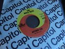 Arthur Lee of Love his 1st record a surf 45 MP3