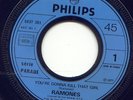 RAMONES you're gonna kill that...FRENCH PROMO 7