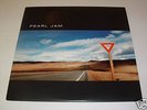Pearl Jam- Yield LP- 1998 Sony 68164- EX/EX Vedder Rare
