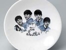 **RARE COLLECTORS BEATLES SIGNED POTTERY PLATE LOVELY**