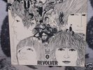 BEATLES LP REVOLVER SIGNED BY KLAUS VOORMANN SHZE186