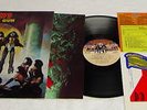 UNPLAYED KISS Love Gun 1977 CASABLANCA LP w/MINT GUN
