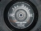 JOE WHITE & CHUCK BERRY - PUNCH YOU DOWN 45