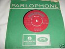 THE BEATLES, SHE LOVES YOU , 7