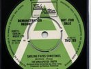 Rare Motown UNDISPUTED TRUTH smiling UK demo promo 45