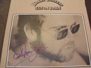 RARE SIGNED ELTON JOHN ALBUM  AUTOGRAPH VERY CLEAR