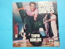 BRYAN DAVIES OZ AUTOGRAPHED PIC “TENPIN BOWLING”