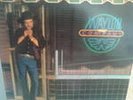 Autographed WAYLON JENNINGS(WAYLON & COMPANY ALBUM)