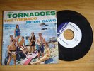 THE TORNADOES THE TORNADO / MOON DAWG VEDETTE BEAT
