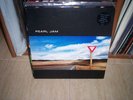 PEARL JAM-YIELD LP FIRST PRESS INSERT