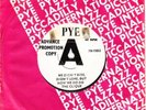 The Clique- We Didn't Kiss-Freakbeat-Psych PYE ORIG