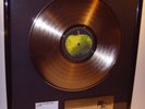 The Beatles HELP goldene Schallplatte