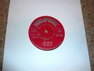 R 4949 - THE BEATLES - LOVE ME DO / P.S. I LOVE YOU - RED / SILVER LABEL
