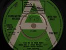 Isley Brothers - Take Me In Your Arms (Tamla Motown TMG 652) DEMO from 1968