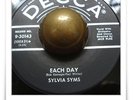 Sylvia Syms Each Day R&B ROCKER POPCORN SOUL HEAR 45