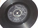THE MARVELETTES I'LL KEEP HOLDING ON