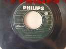 JOHNNY HALLYDAY. Johnny reviens. 2 titres. 45T PHILIPS. B 373.438, ETAT EXCEL