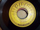 ELVIS PRESLEY THAT'S ALRIGHT MAMA / BLUE MOON OF KENTUKY ON ORIGINAL SUN LABEL