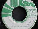Reggae 45 WAILERS on TUFF GONG Run For Cover/Sun Is Shining og pressing LISTEN