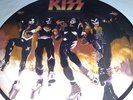 KISS 