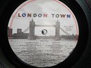PAUL McCARTNEY & WINGS LONDON TOWN uk LP+POSTER MINT the beatles