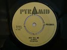 EX PYRAMID 6048 MAYTALS JUST TELL ME / REBORN REGGAE SKA