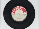 LIVE AND LOVE/JAH JAH JEHOVAH  -  RONNIE DAVIS (REGGAE ROOTS  7
