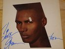 GRACE JONES   LIVING MY LIFE   VERY RARE SIGNED VINLY LP SLEEVE   DISCO FUNK POP