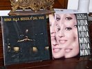 MINA 2 LP 33 GIRI - MINA ALLA BUSSOLA DAL VIVO, LE PIU' BELLE CANZONI. OCCASIONE