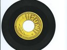 45 record Elvis Presley baby lets play house SUN records