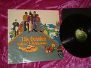 THE BEATLES LP RECORD YELLOW SUBMARINE. FIRST MONO. V/G. V/G.