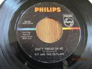 KILLER FUZZ GARAGE PUNK 45 ; KIT & THE OUTLAWS ;DONT TREAD ON ME/ MIDNIGHT HOUR