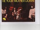 queen - 45 tours sp tres rare pressage francais  tie your mother down