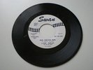 **Hear LINK WRAY  - THE SWEEPER / RUN CHICKEN RUN  - Swan Rare 45 **