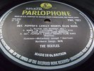 THE BEATLES RARE SGT. PEPPER LP MONO  OMITS A DAY IN THE LIFE TRACK LISTING EX