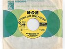 THE INVITIATIONS/Watch Out Little Girl - MGM K-13666 RARE Northern Soul-DJ OWNED