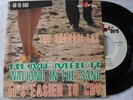 SHANGRI LAS REMEMBER WALKING IN THE SAND RARE ONLY  ITALIAN DIFFERENT COVER 1964