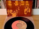 QUEEN NOW I´M HERE / LILY OF THE VALLEY 7´ 45  MADE IN PORTUGAL 1974