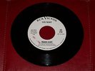 ELVIS PRESLEY GOLD STANDARD PROMO 45 BLUE CHRISTMAS AND WOODEN HEART