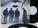 2 LP: JOY DIVISION Gruftgesaenge DEMOCRAZY RECORDS